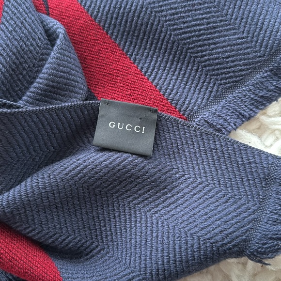 ð¥Last drop!ð¥Gucci Wool and Silk Scarf - Picture 5 of 6